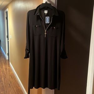 Black Anne Klein dress size 8 nwt never worn.zip top, tie waist